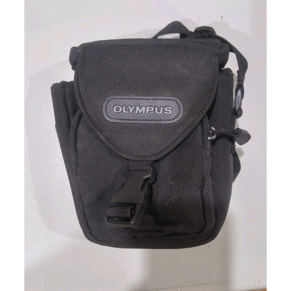 Olympus Stylus 7030 Digital Camera 14MP Silver Digicam With Bag Works Great